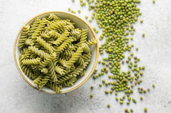 Wie macht man selbst gemachte Tagliatelle für ein authentisches Pasta-Erlebnis?